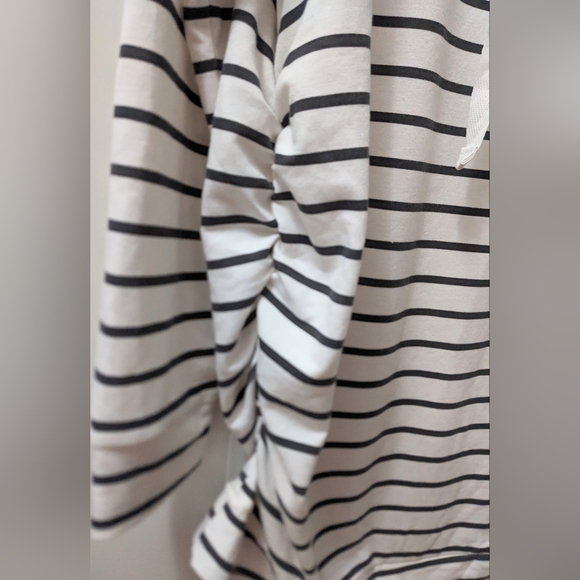 MATERNITY, A:GLOW, Lace-Up Tunic Sweater, Size Large. - Picture 4 of 8